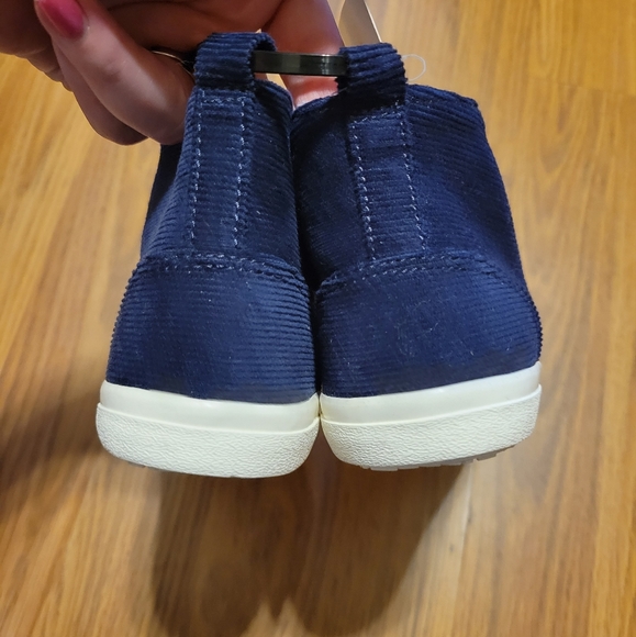 🎯nwt cat & Jack blue corduroy Roman sneaker - Picture 5 of 9